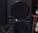 Amplifier with speakers 7500