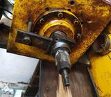 Hydraulic broaching machine with bronch