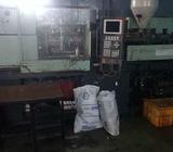 Injection moulding machine L&T 100 ton, Supermax