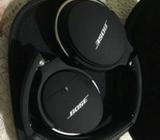 Black And Gray Bose Headphones