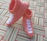 Fresh handknitted Shoe vardhman wool for 3-5 yrs baby